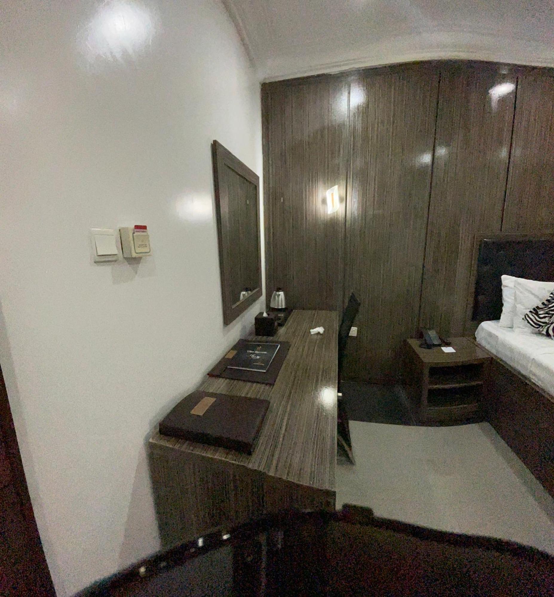 Aa Hotel And Suites Abuja Ngoại thất bức ảnh