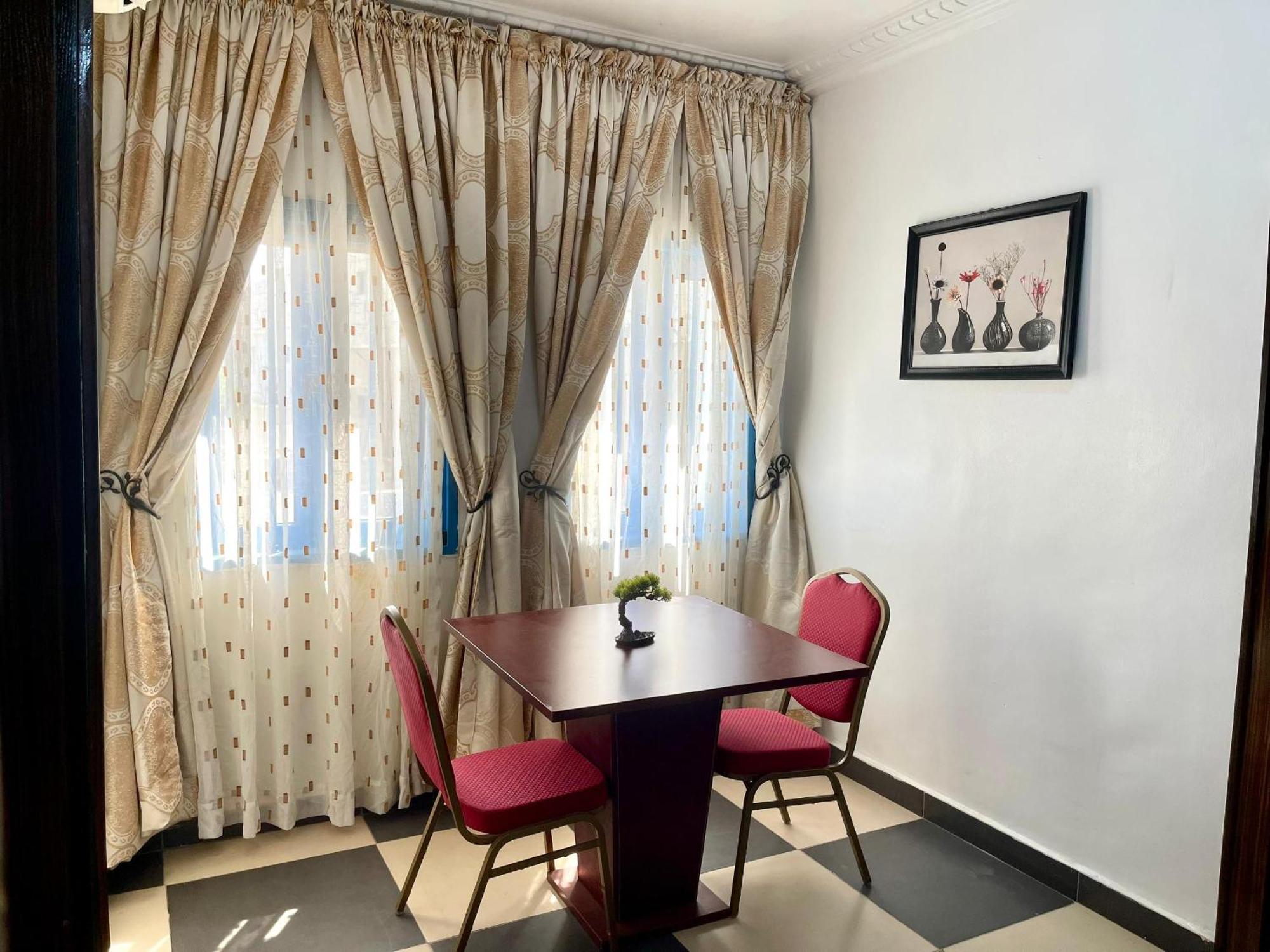 Aa Hotel And Suites Abuja Ngoại thất bức ảnh